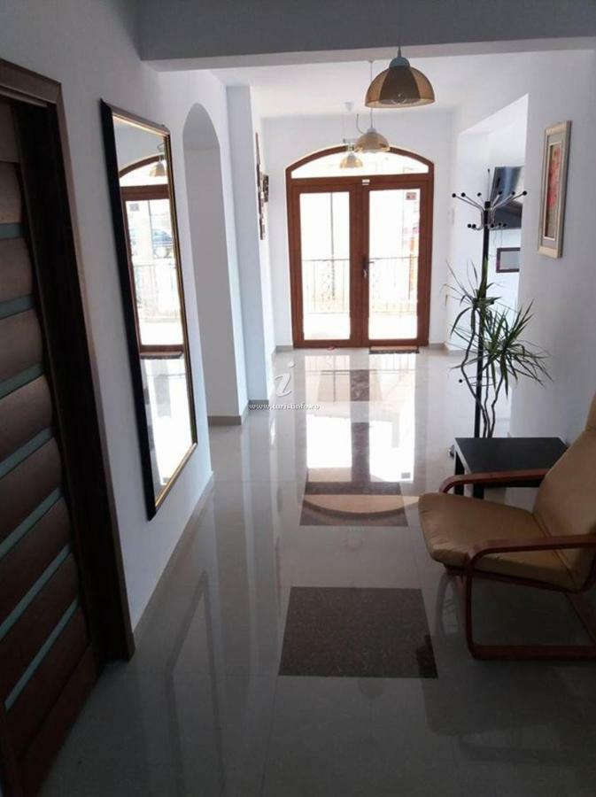 Ferienwohnung Casa Adrian Două Mai Exterior foto